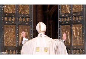 Papa Franjo otvorio Godinu milosrđa i Sveta vrata