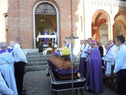 Sprovod mons. Marijana Bartolića